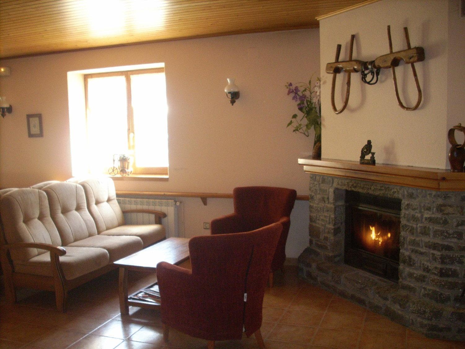 Hostal Pernalle Erillavall Exterior foto